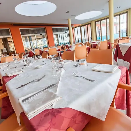 Hotel Adria Beach Club