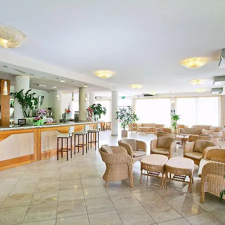 Отель Hotel Adria Beach Club Чезенатико