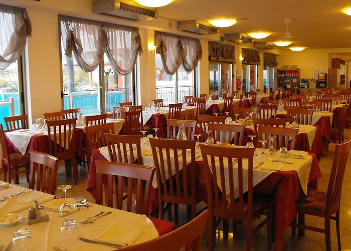 Adria Club Szálloda