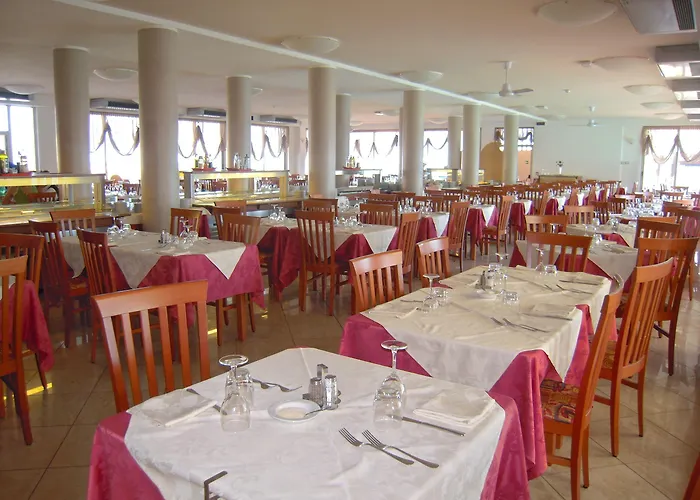 Adria Club Szálloda