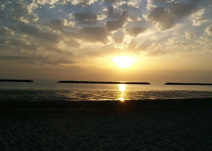 فندق Adria Club 3*