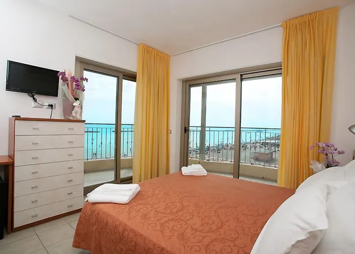 فندق Adria Club تْشيزيناتيكو